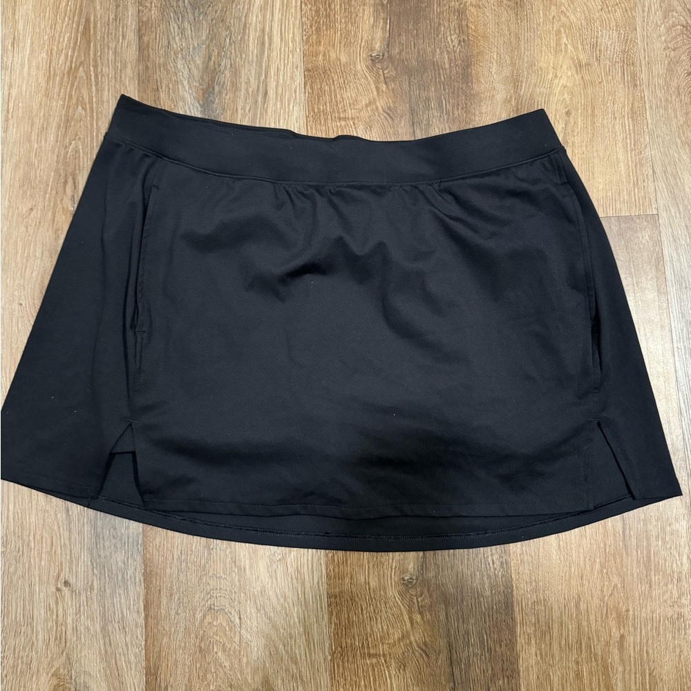 Black Skort